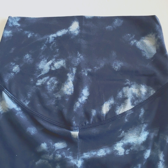 Old Navy Maternity Full Panel Tie-Dye Cropped Leggings - XS - Picture 6 of 12